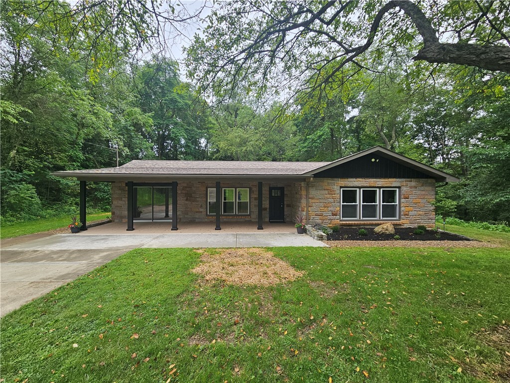 Property Photo: 352 Hartzell School Rd PA 16123