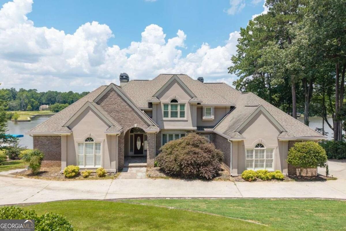 Property Photo:  2220 Emerald Drive  GA 30236 