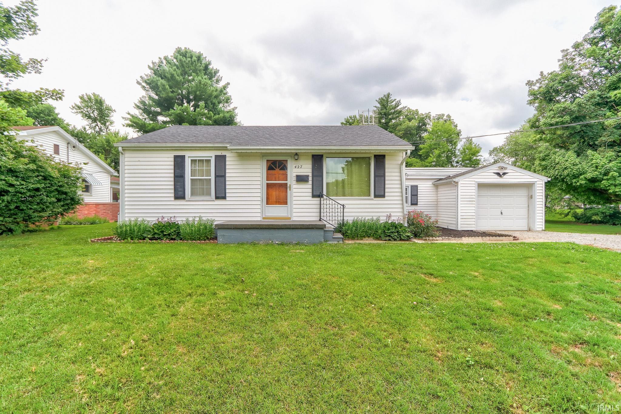 427 W Oak Street  Princeton IN 47670-1236 photo