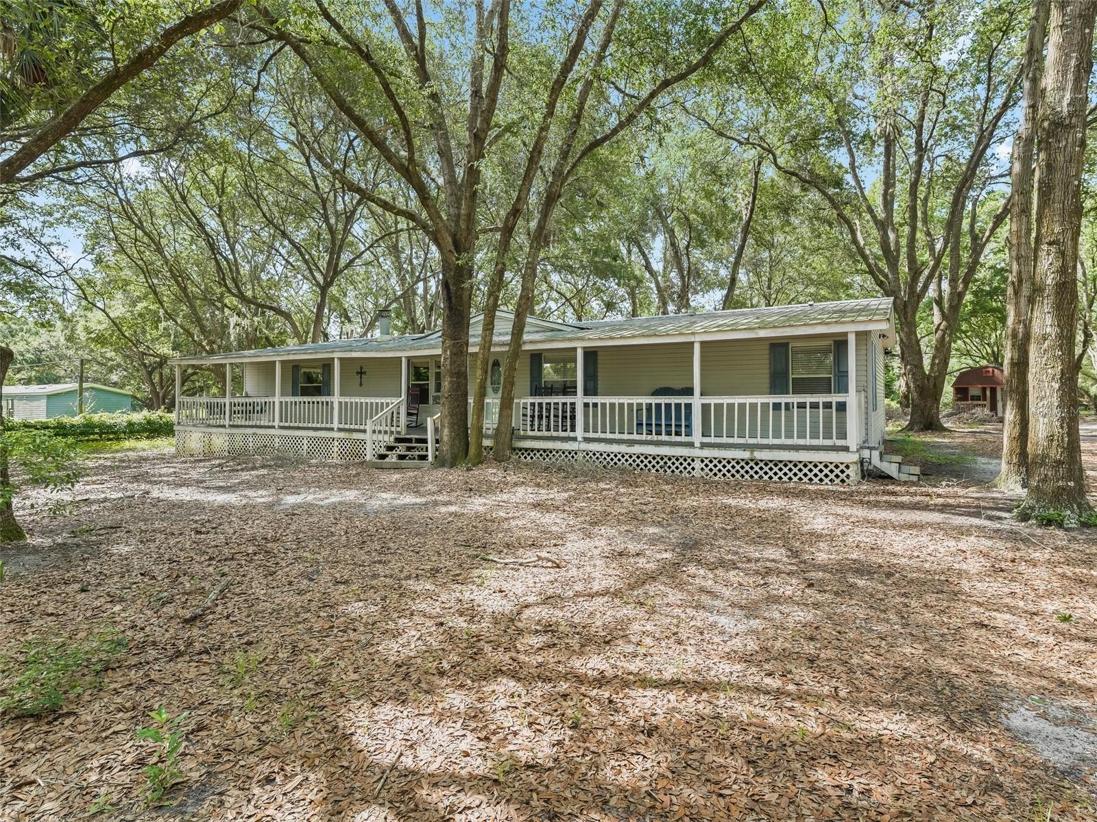 Property Photo: 17070 SE 173rd Terrace Road FL 32195