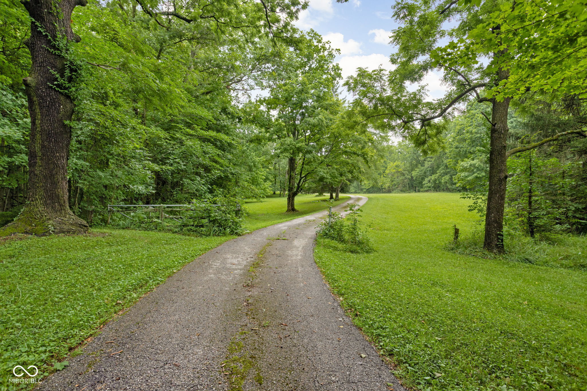 Property Photo:  5519 N County Rd 550 E  IN 46167 