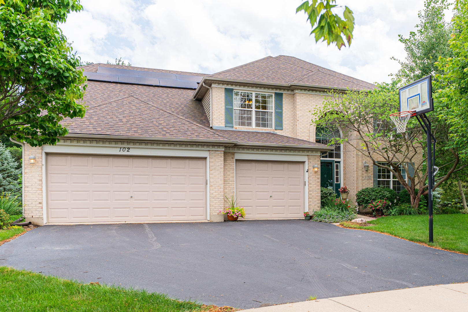 Property Photo:  102 Quinlan Avenue  IL 60115 