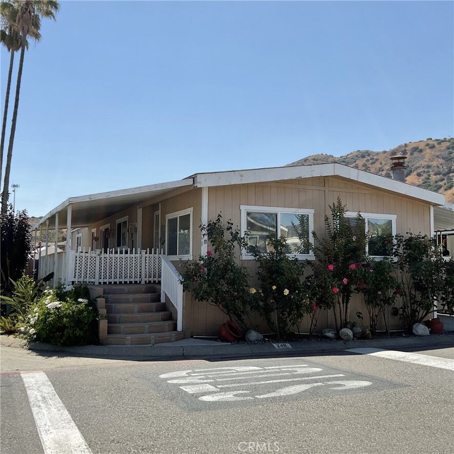 Property Photo: 4901 Green River Road 248 CA 92878