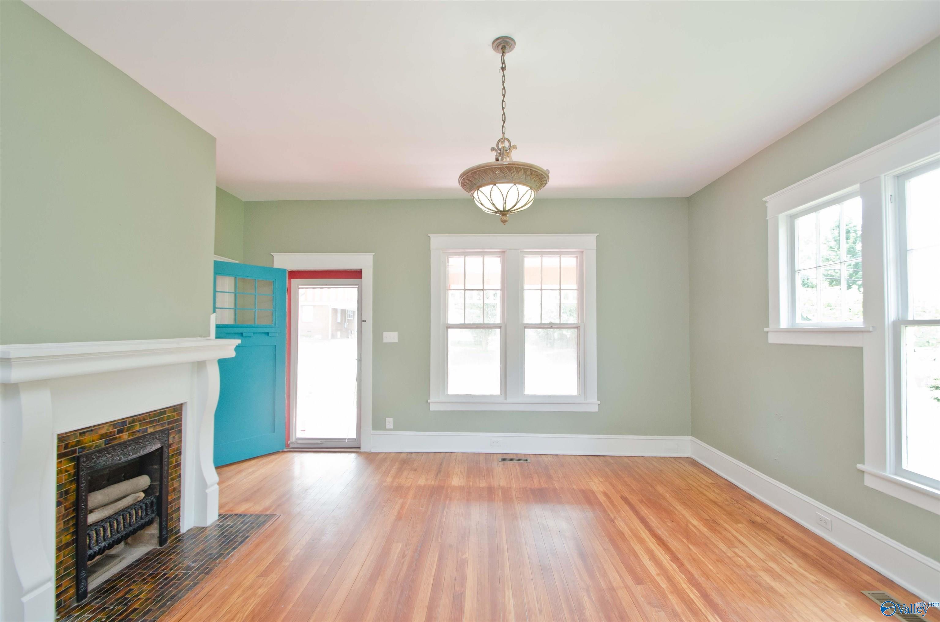 Property Photo:  106 S Houston Street  AL 35611 