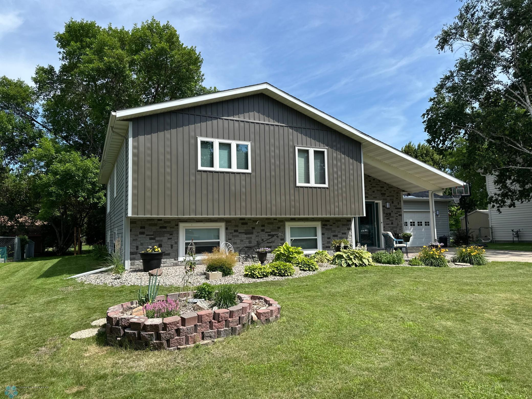 1908 23rd Street S  Fargo ND 58103 photo