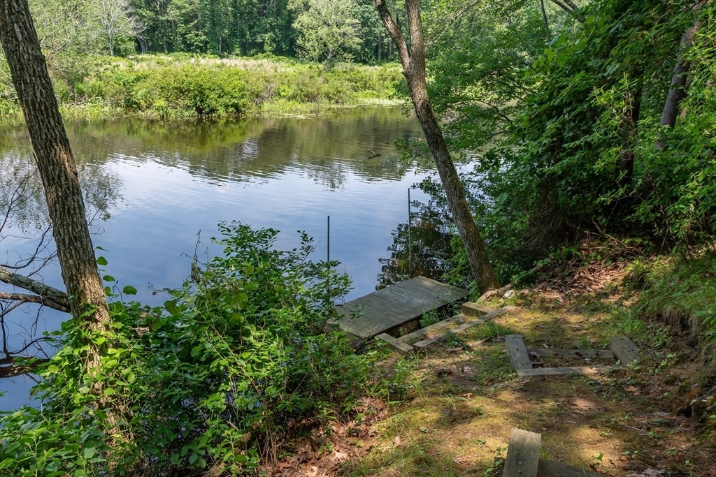 Property Photo:  169 Claybrook Road  MA 02030 
