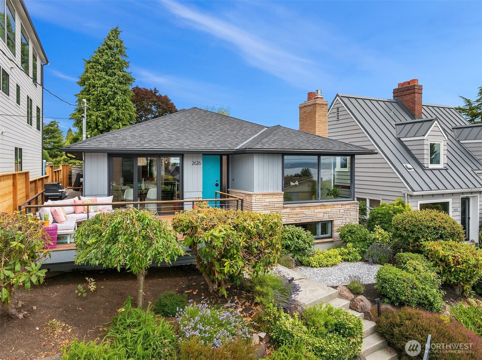 Property Photo: 2626 W Lynn Street WA 98199