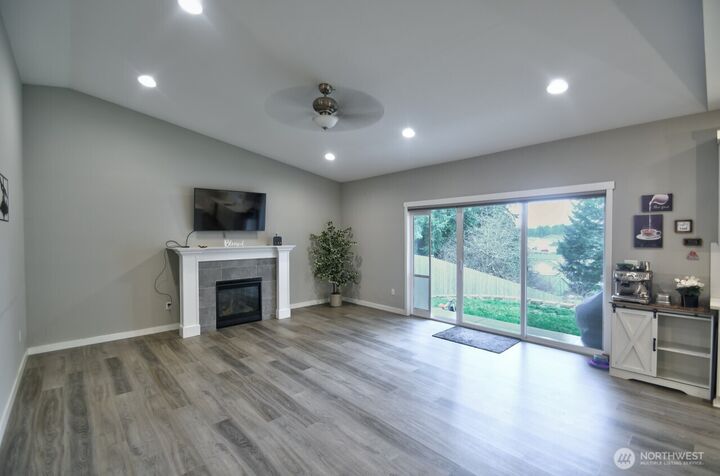 Property Photo:  701  Myers Street SE  WA 98576 