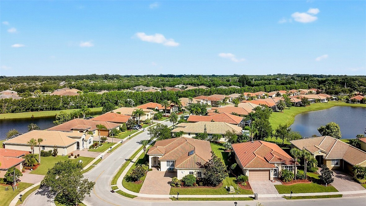 Property Photo:  6366 Astor Place  FL 32966 