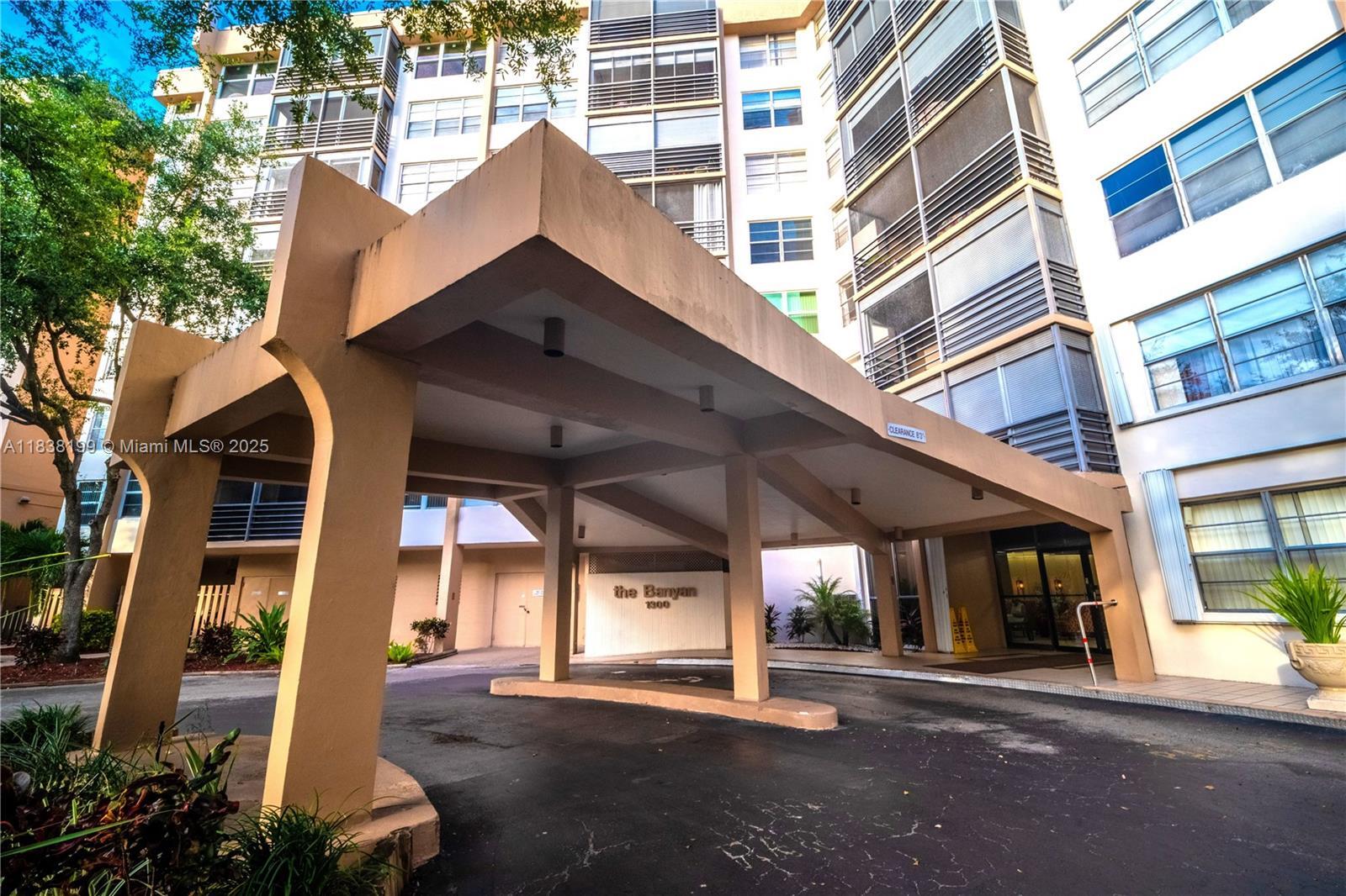 Property Photo: 1300 Saint Charles Pl 613 FL 33026