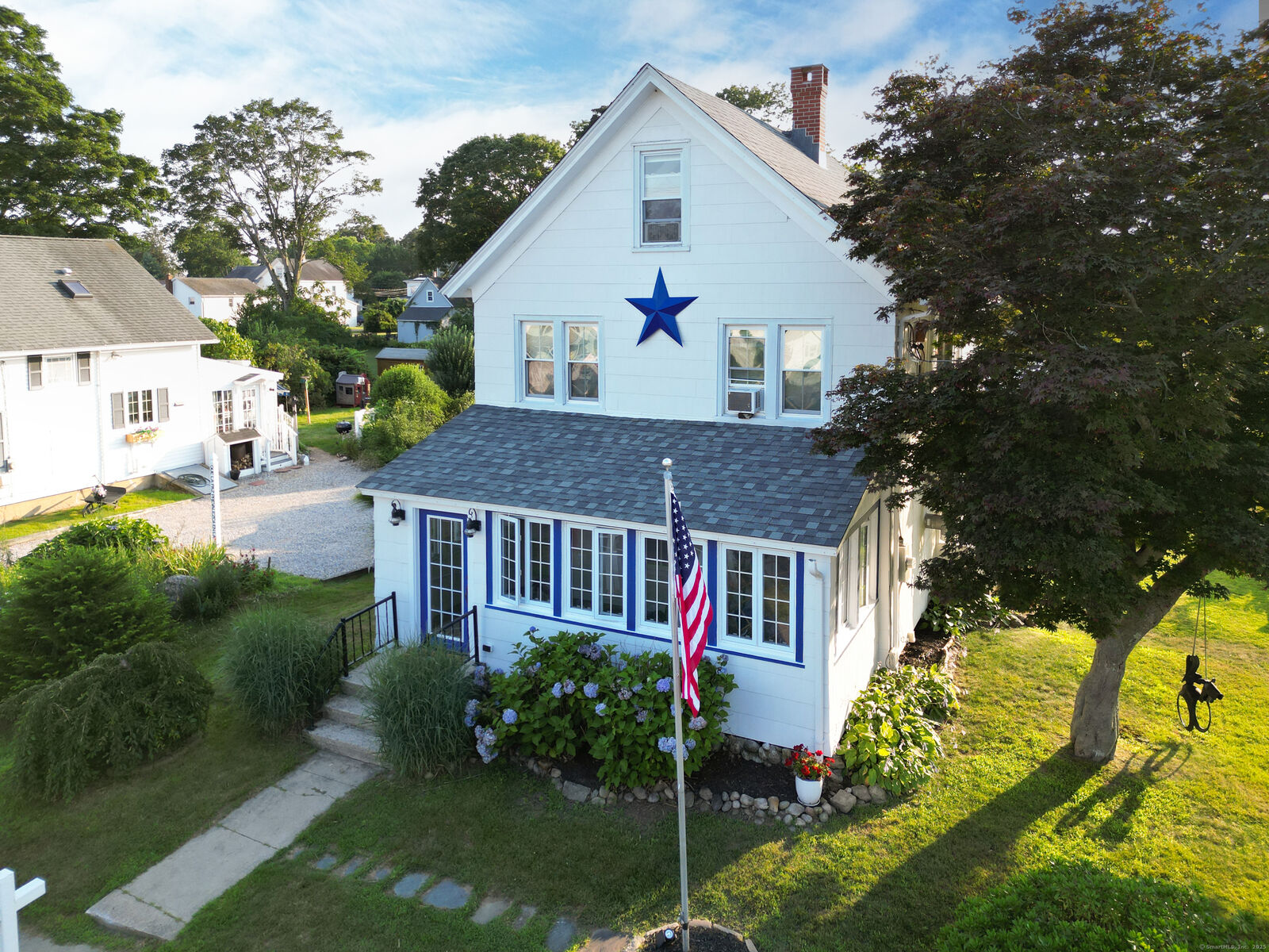 Property Photo:  53 Smith Street  CT 06357 