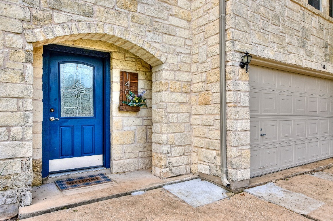 Property Photo:  1401 Balsam Way  TX 78665 