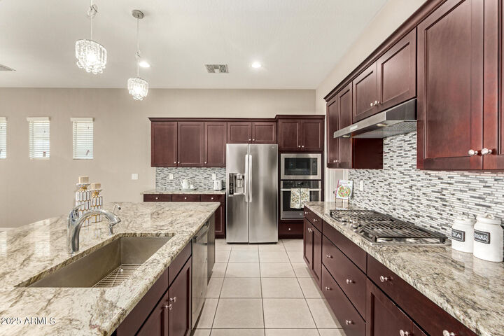 Property Photo:  960 S Edith Drive  AZ 85225 