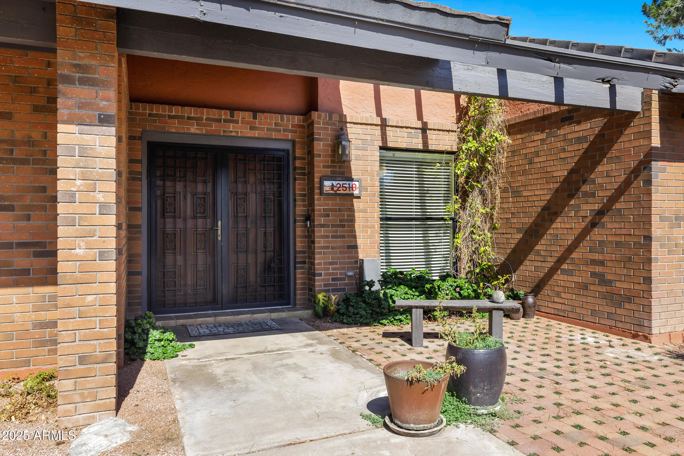 Property Photo: 2518 S Forest Avenue AZ 85282