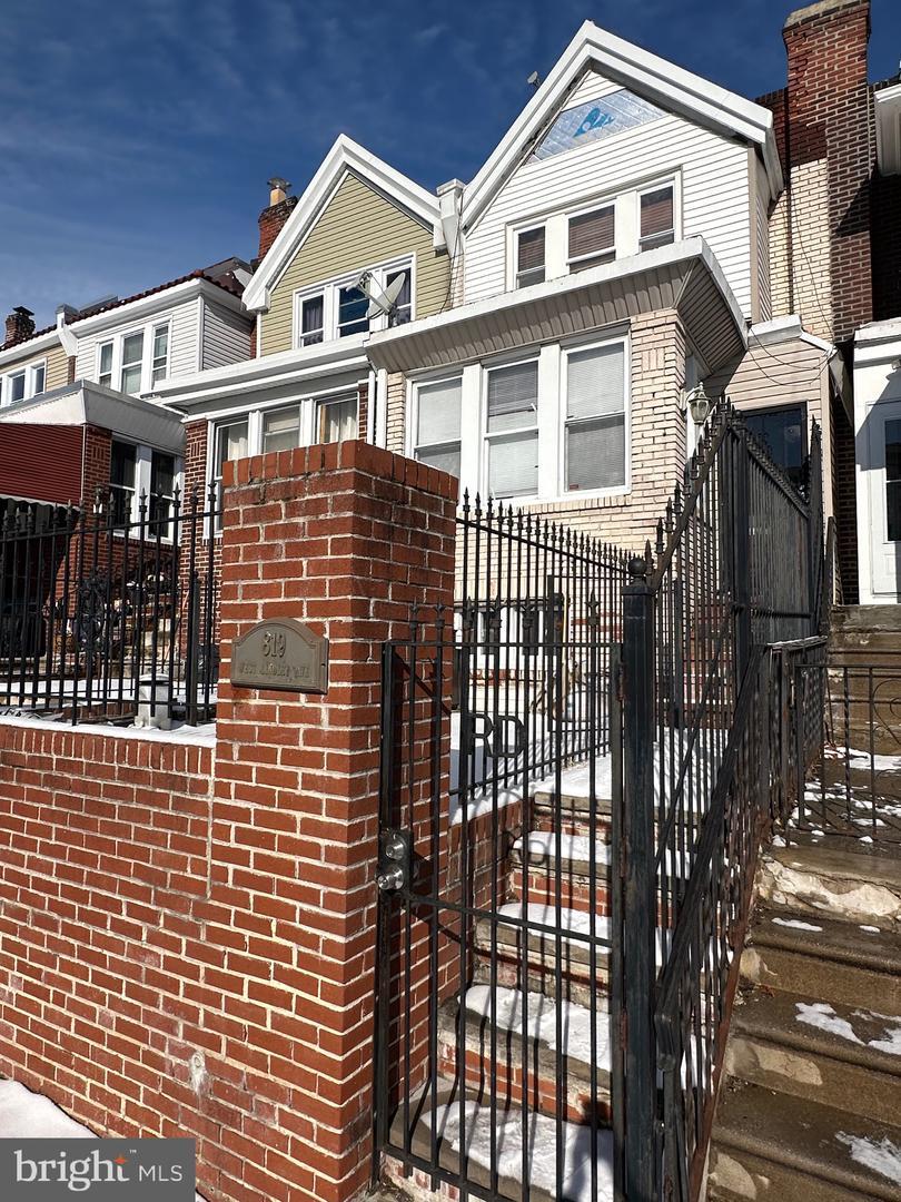 Property Photo: 819 Lindley Avenue PA 19141