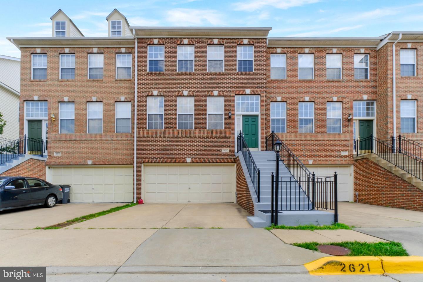 2621 Tarleton Corner Drive  Herndon VA 20171 photo