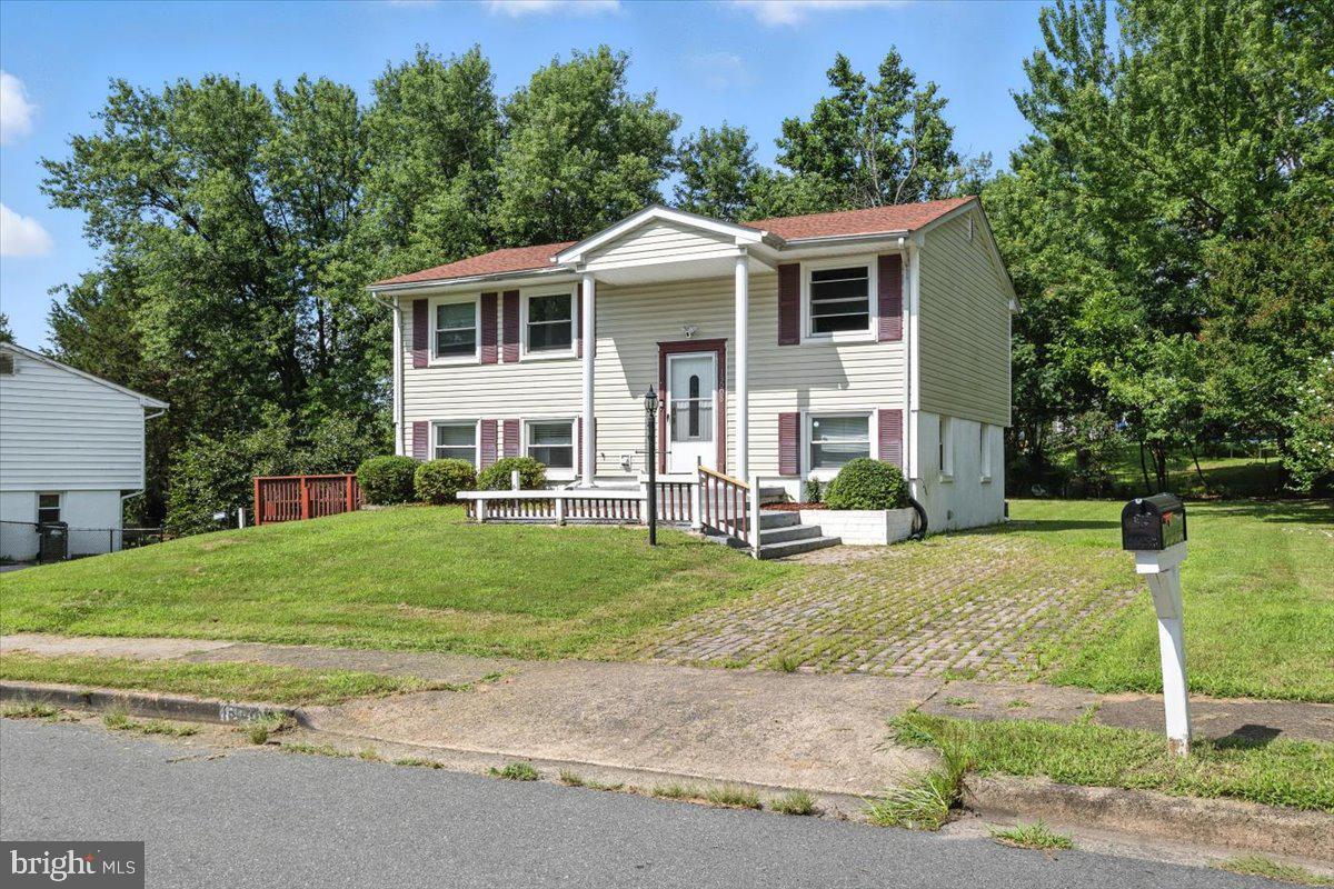 Property Photo: 13008 Kimbrough Lane VA 22193