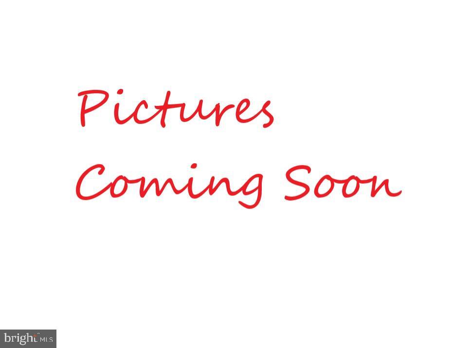 Property Photo:  906 Chesterwood Court  NJ 08053 