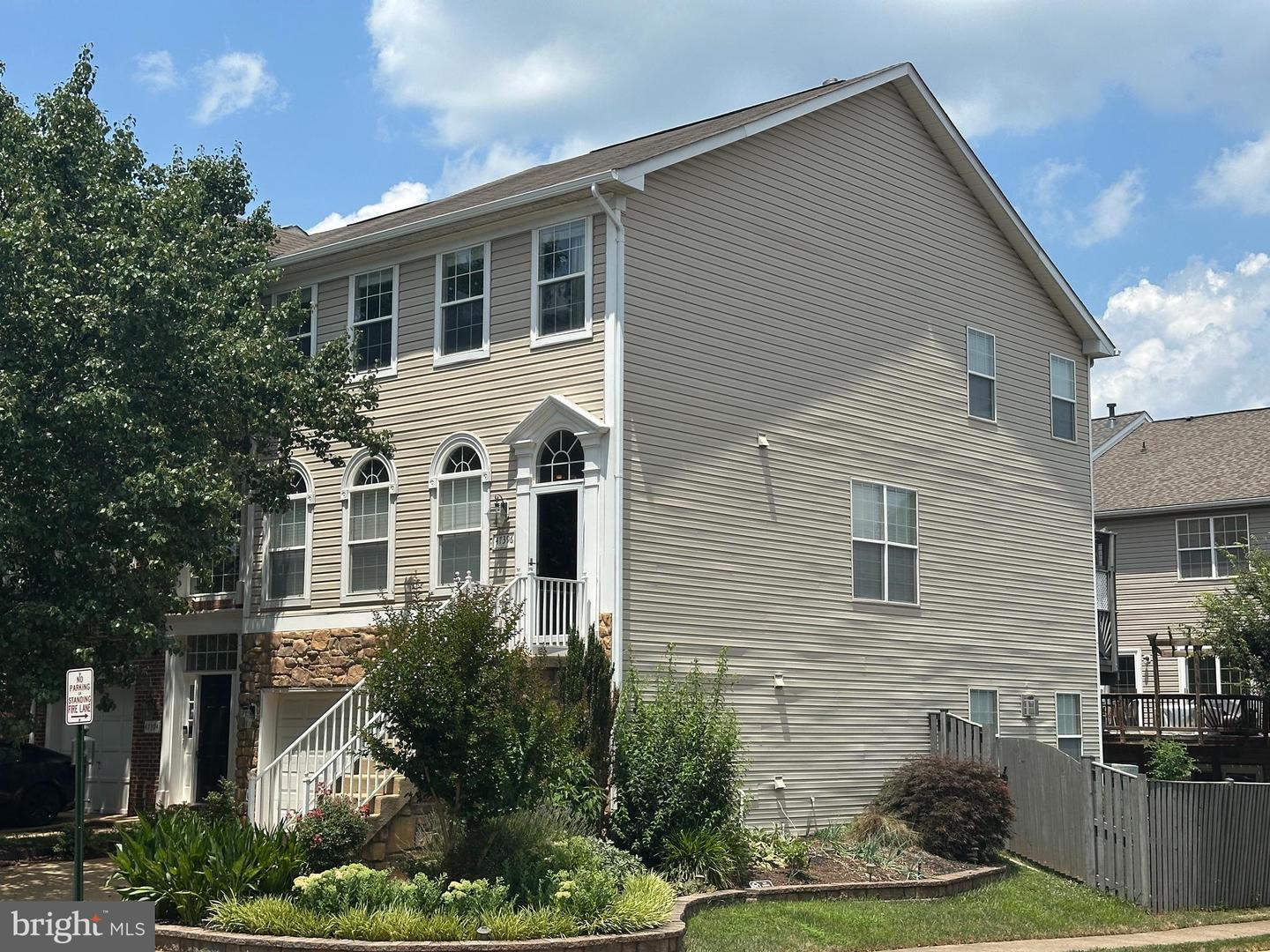 Property Photo: 47396 Victoria Falls Square VA 20165
