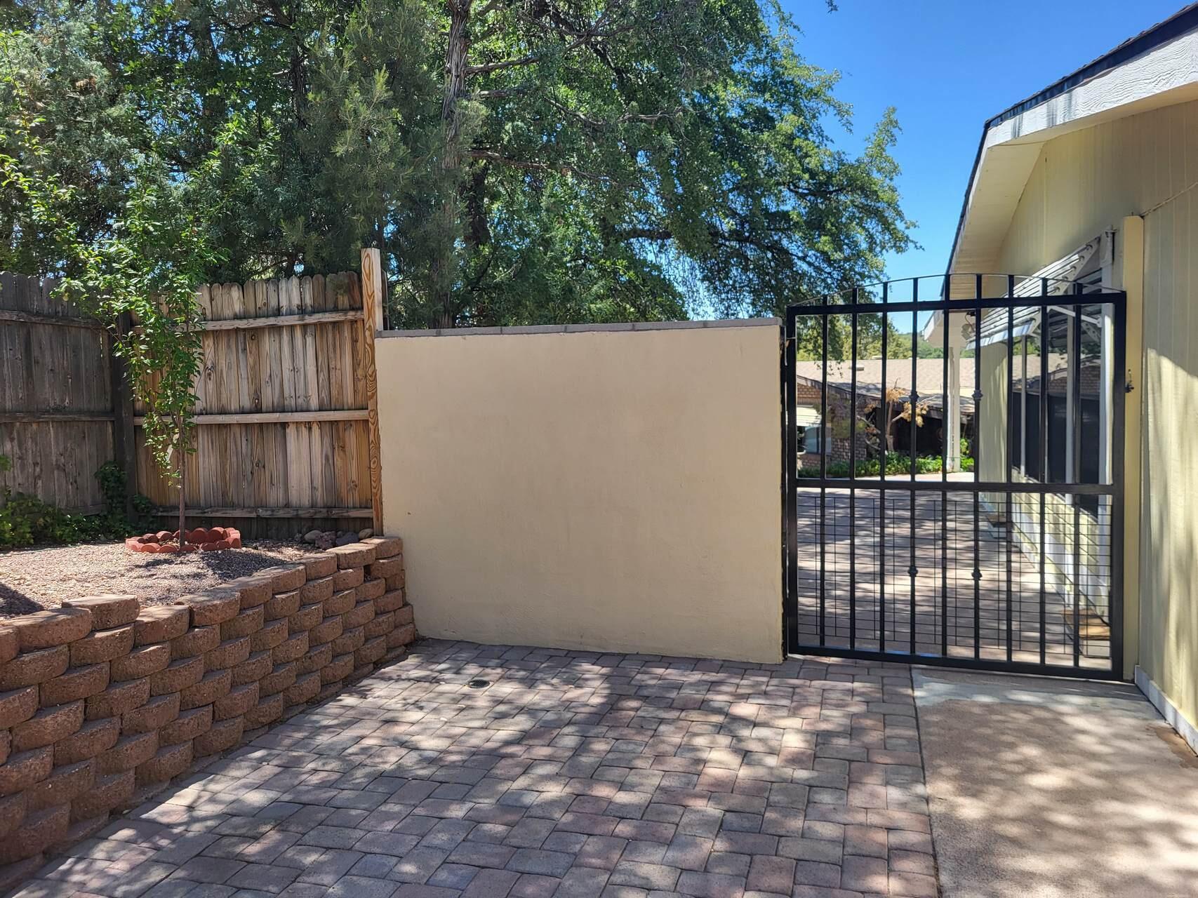 Property Photo: 213 N Whiting Cir AZ 85541