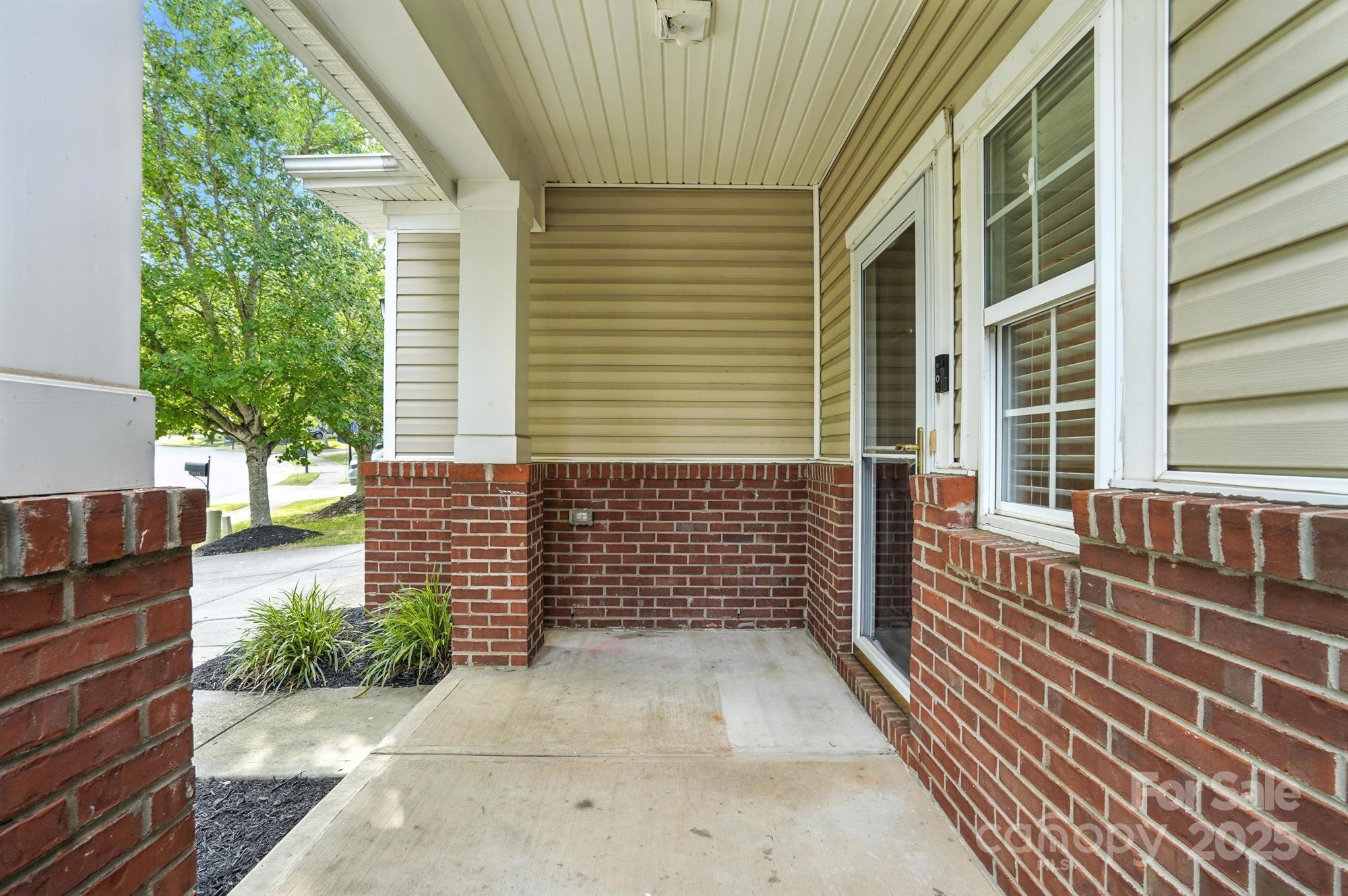 Property Photo: 9139 Seamill Road NC 28278