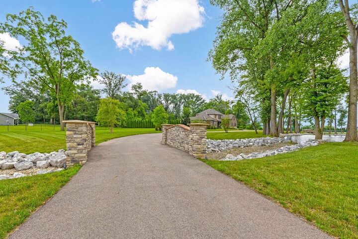 Property Photo: 3150 Middle Pike OH 43162