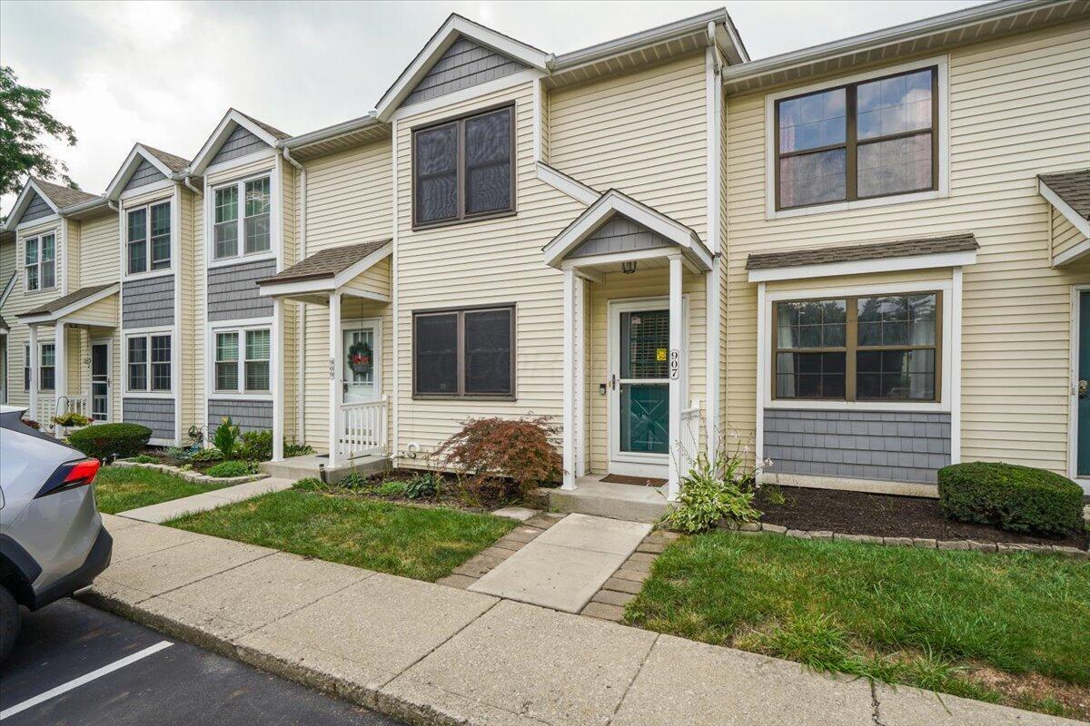 Property Photo: 907 Soramill Lane OH 43085