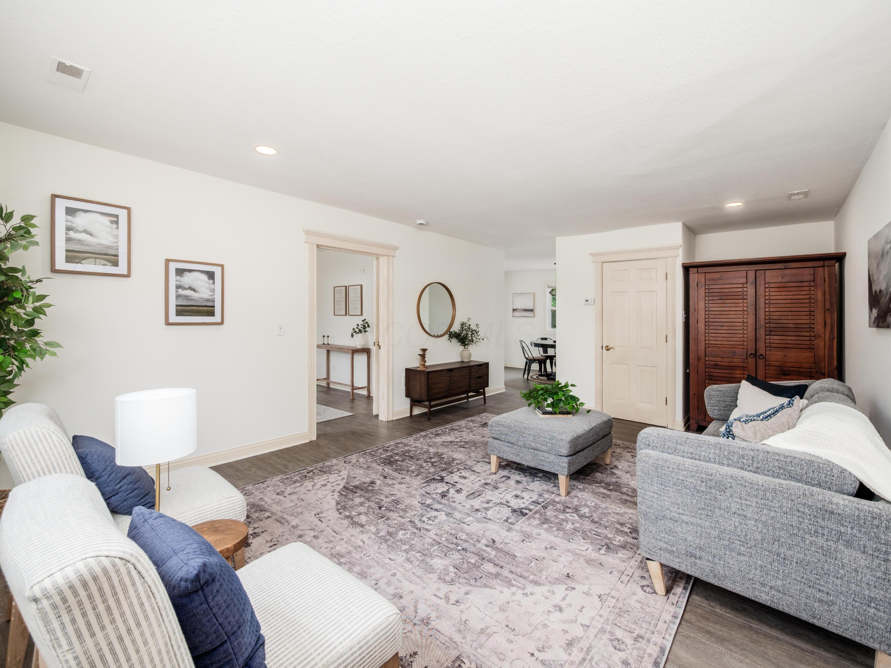 Property Photo: 165 W Old Powell Road OH 43065