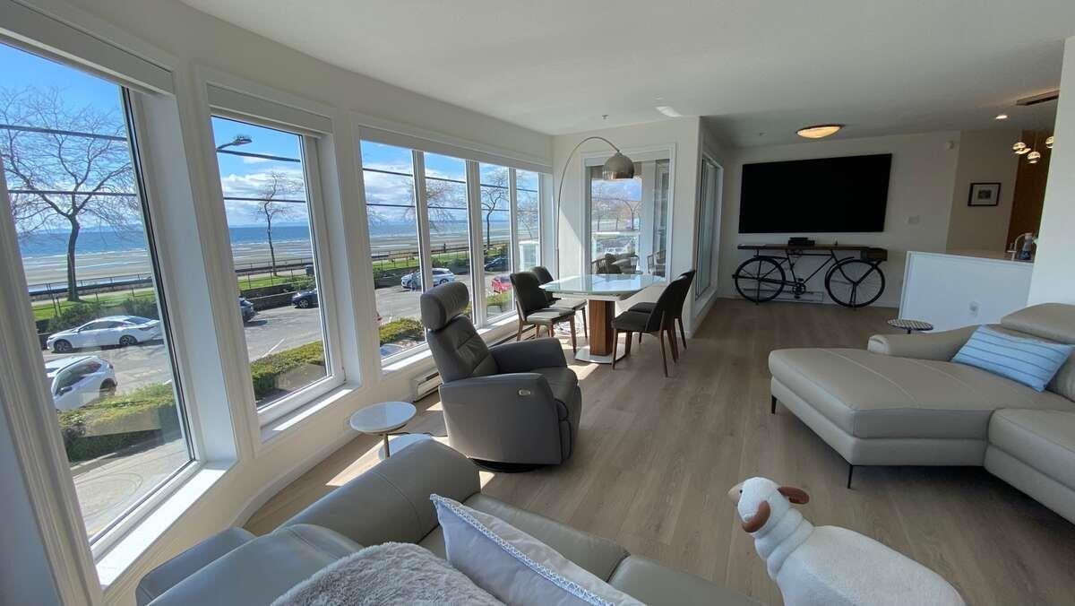 Property Photo: 1119 Vidal 206 BC V4B 3T4