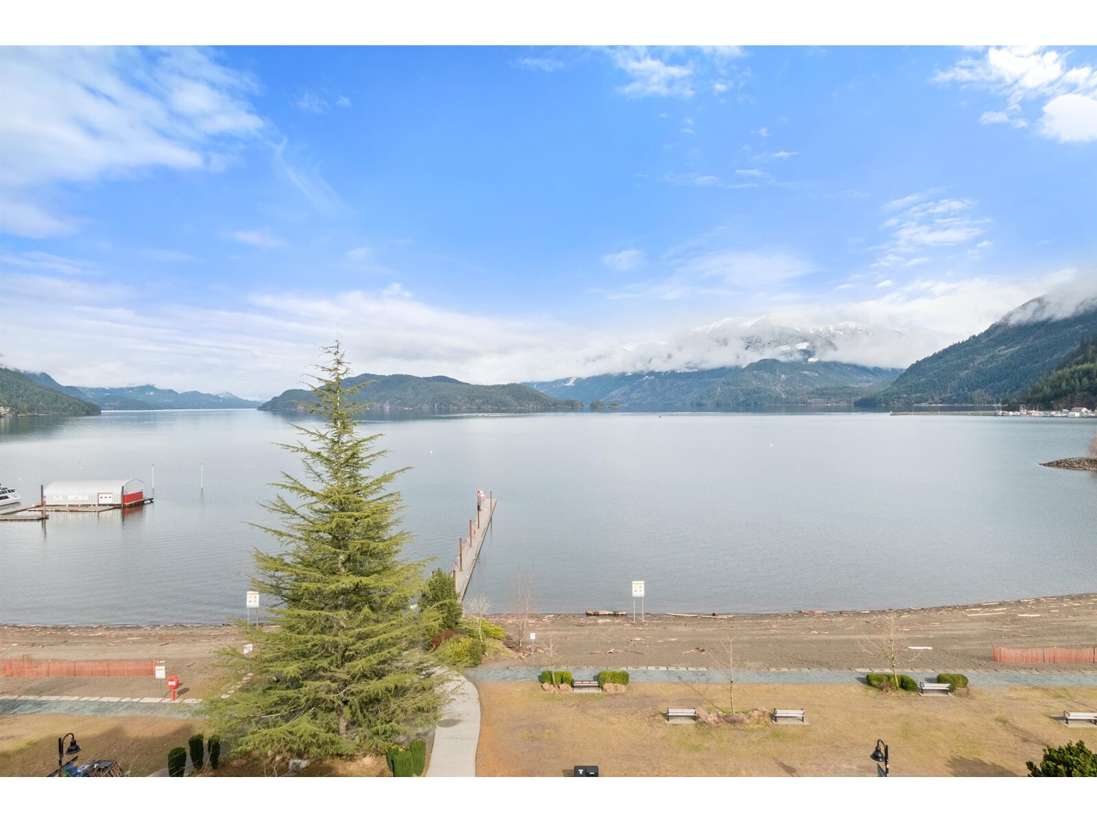 Property Photo: 120 Esplanade Avenue 704 BC V0M 1K0