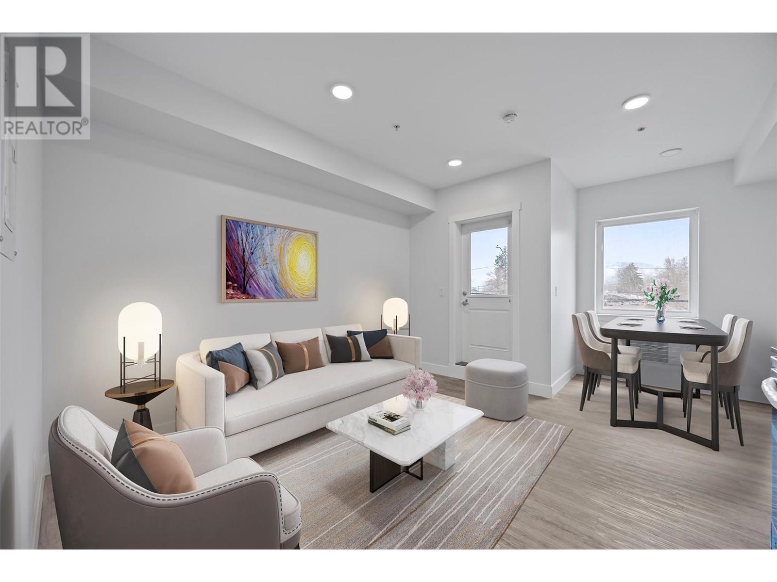 Property Photo: 107 Yew Street 206 BC V2B 4A1