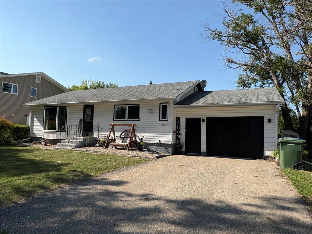 Photo de la propriété: 104 Kraim Avenue MB R7N 0A6
