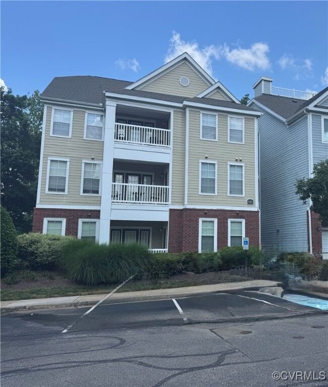 Property Photo:  604 Bristol Village Drive 303  VA 23114 