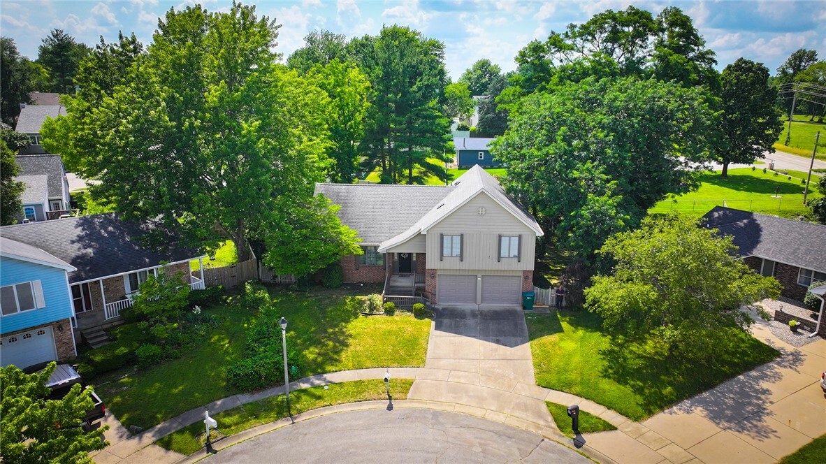 Property Photo: 1225 W Pineview Court IL 62526