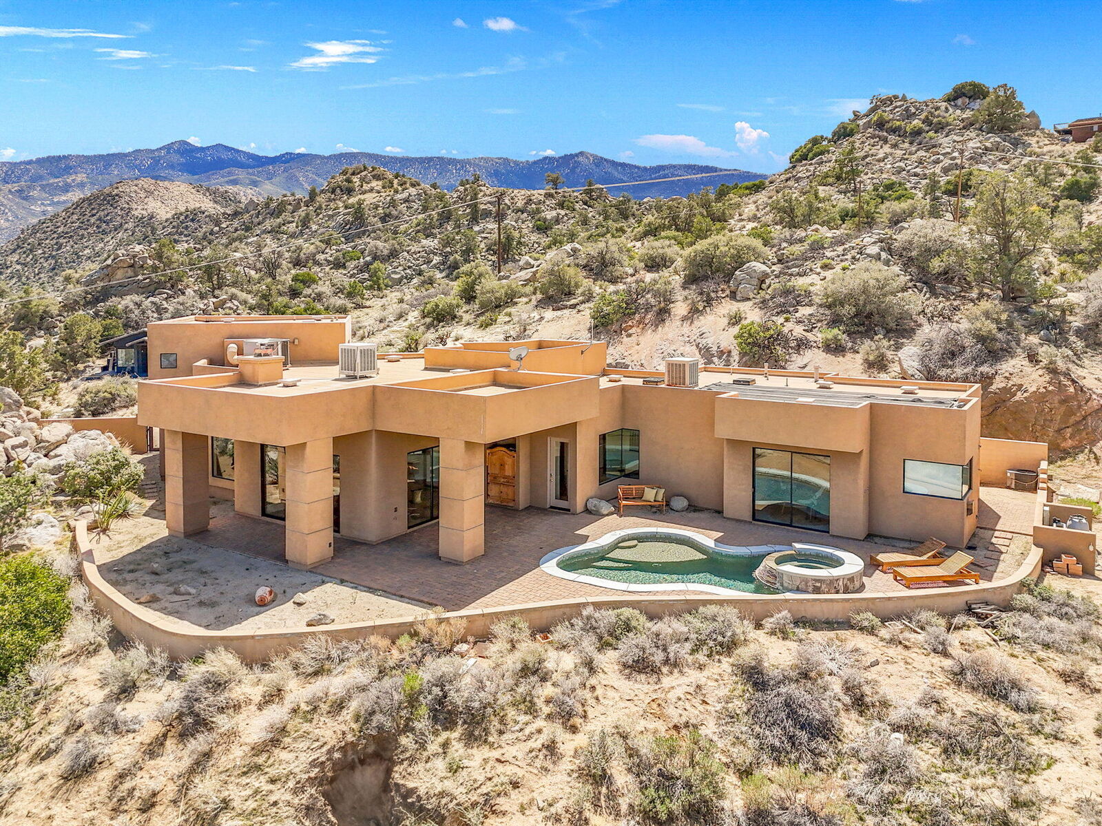 Property Photo:  61474 Hanging Rock Lane  CA 92561 