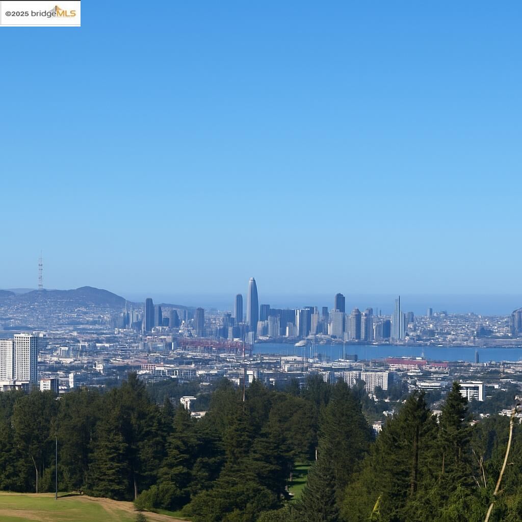 Property Photo:  82 Wilding Ln  CA 94611 
