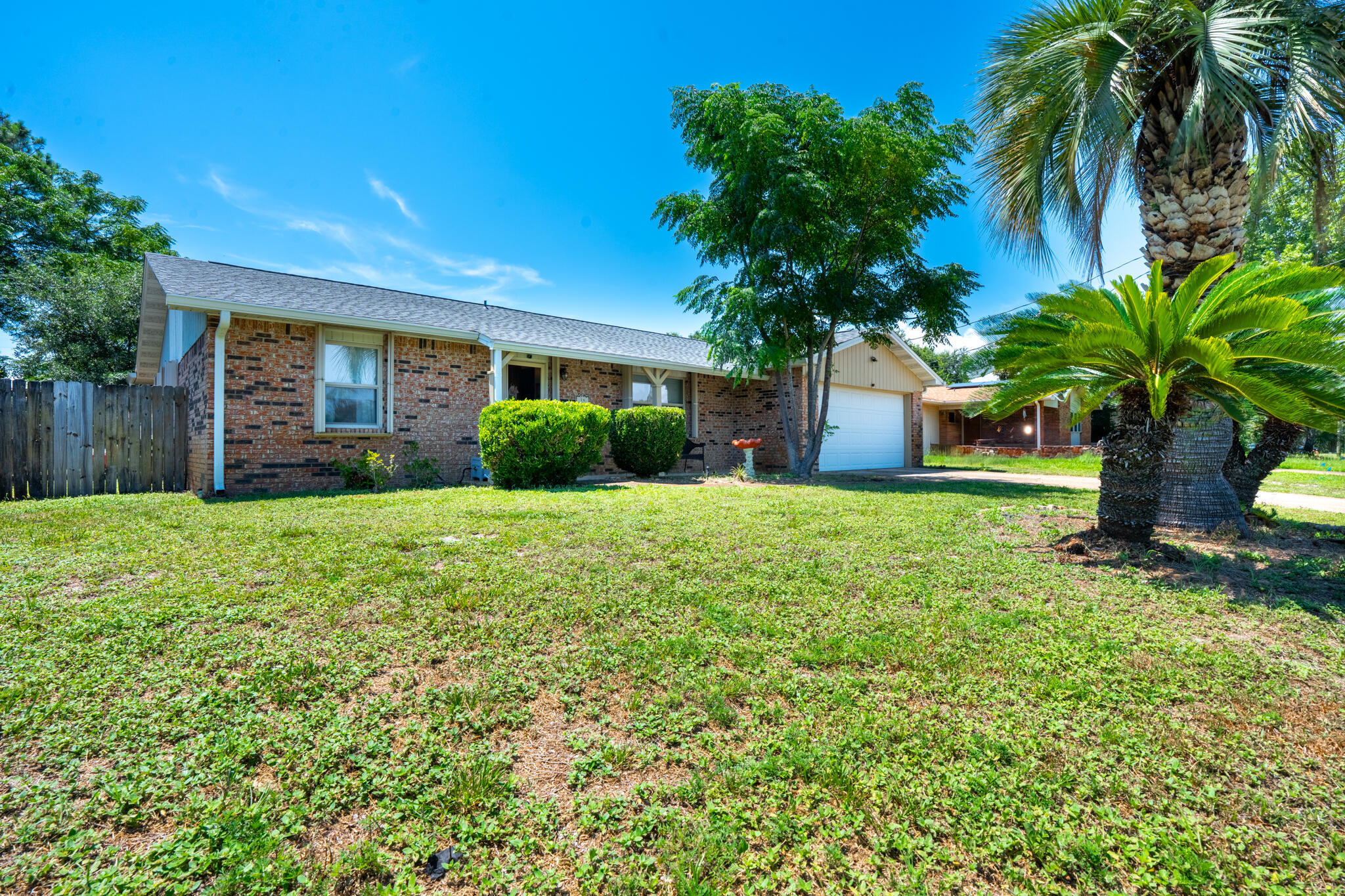 Property Photo: 14 W Casa Loma Drive FL 32569