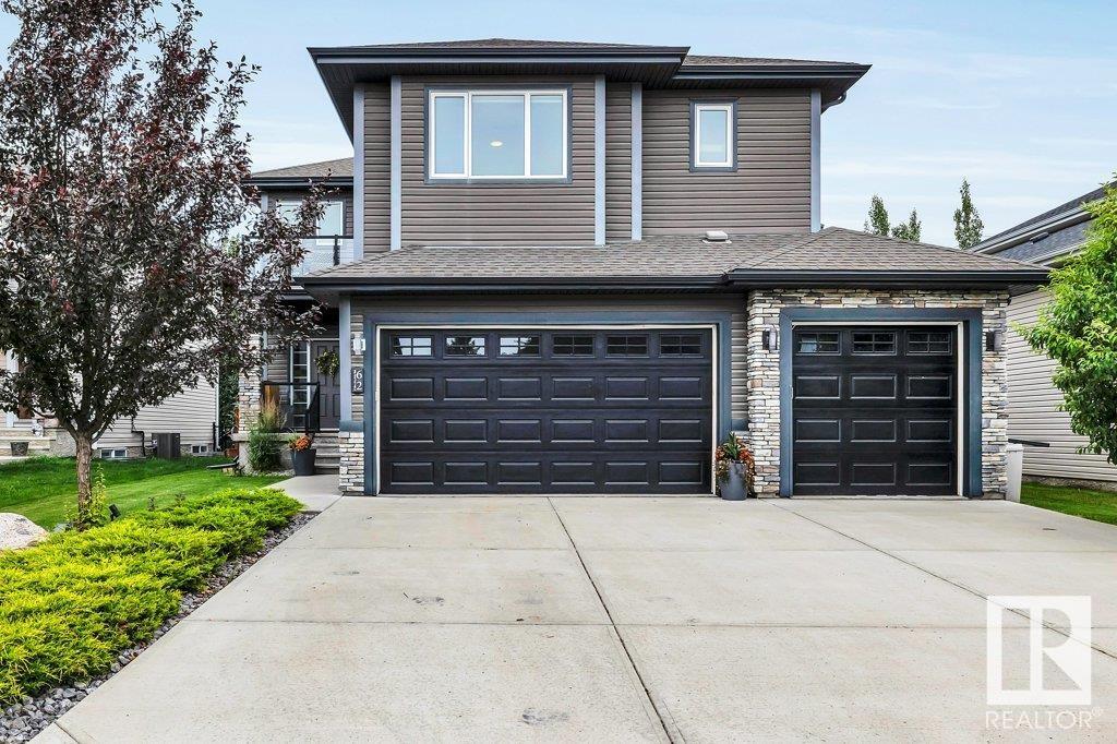 Property Photo: 62 Lamplight Drive AB T7X 0G8