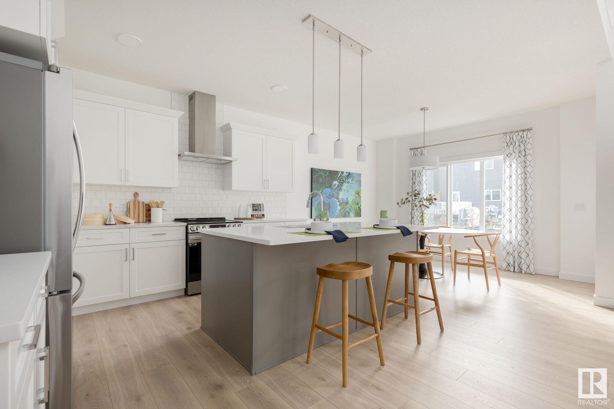 Photo de la propriété: 4019 208 Street NW AB T5Z 0T8