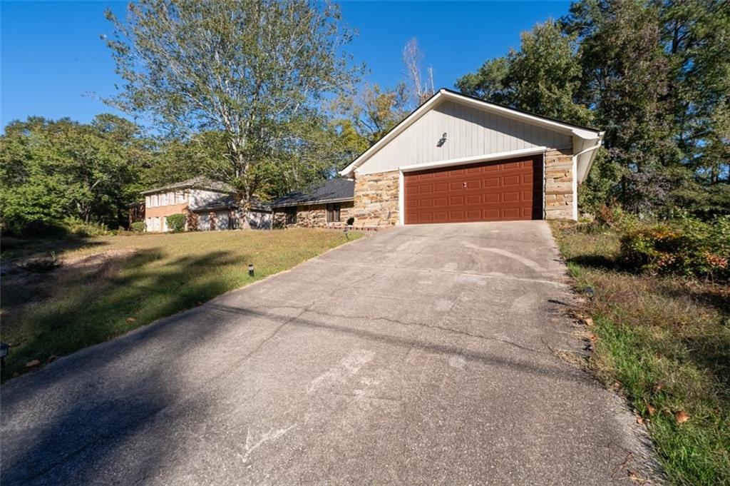Property Photo: 5934 S Deshon Court GA 30058