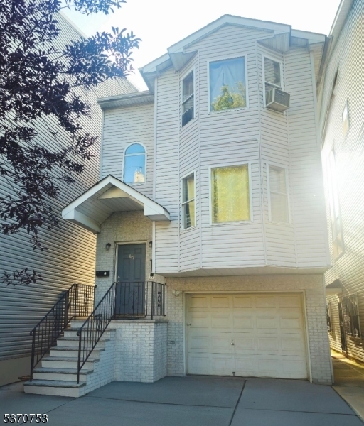 Property Photo: 447 S 18th St 1 NJ 07103