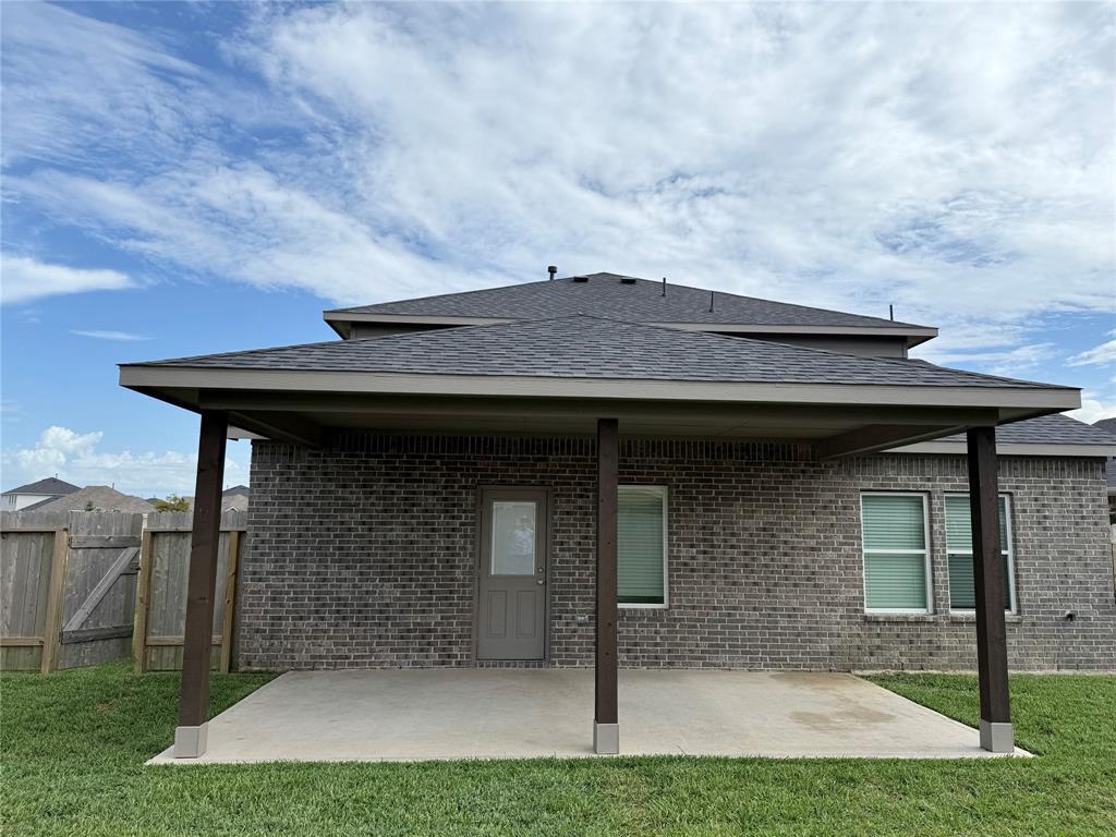 Property Photo: 8116 Tourmaline Way TX 77591
