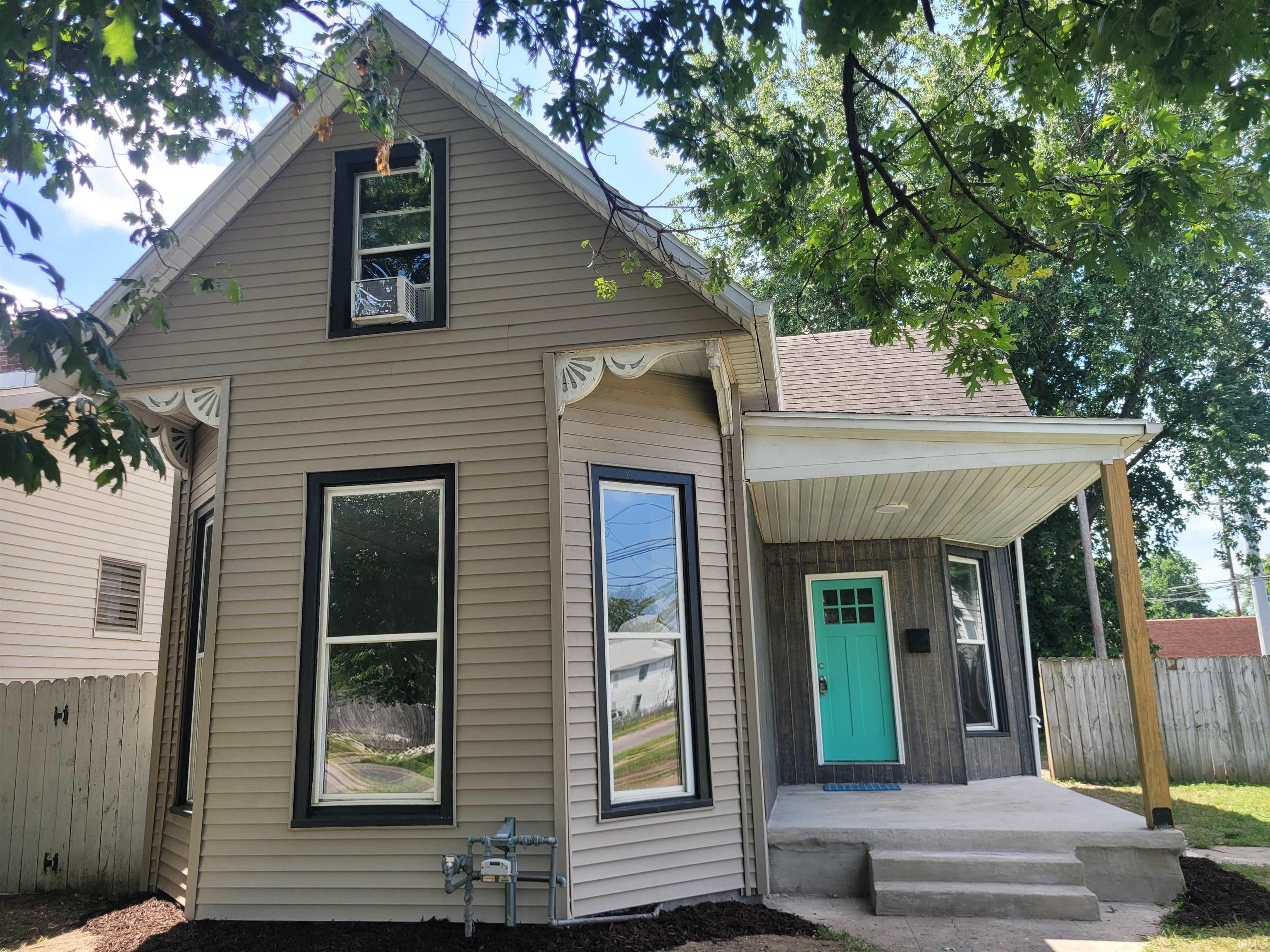 Property Photo: 751 E Virginia Street IN 47711