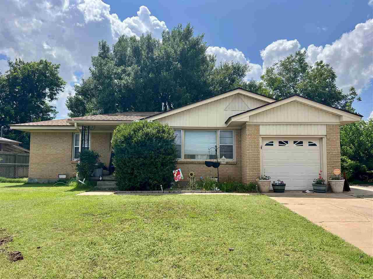 Property Photo: 1626 NW 27th St OK 73505