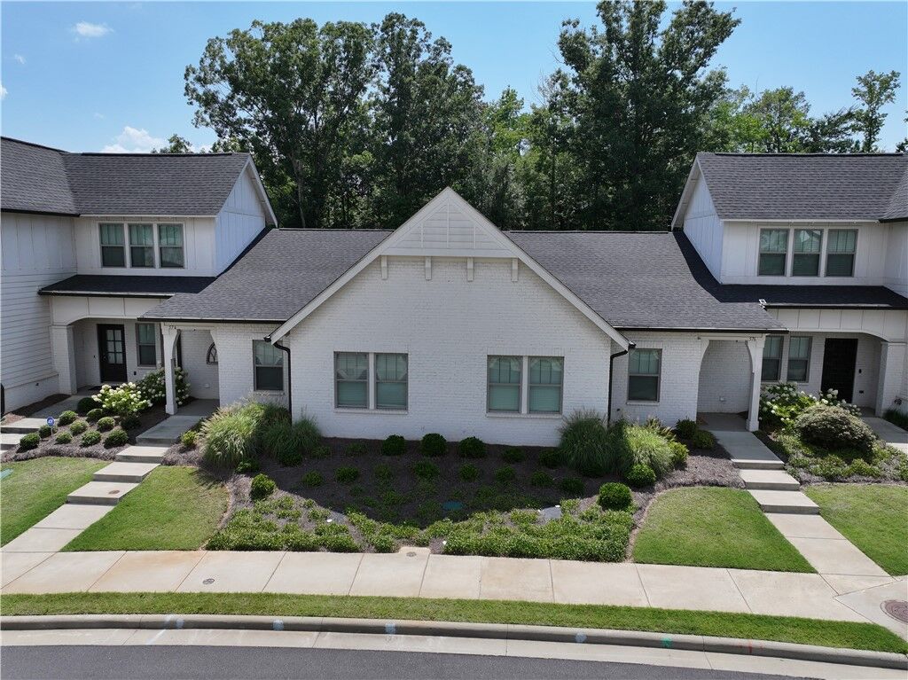 Property Photo: 574 Grey Oak Circle AL 36830