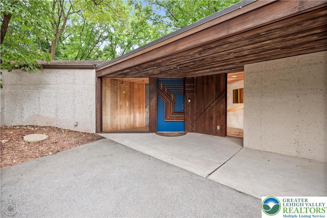 Property Photo: 2300 S Cedar Crest Boulevard PA 18103