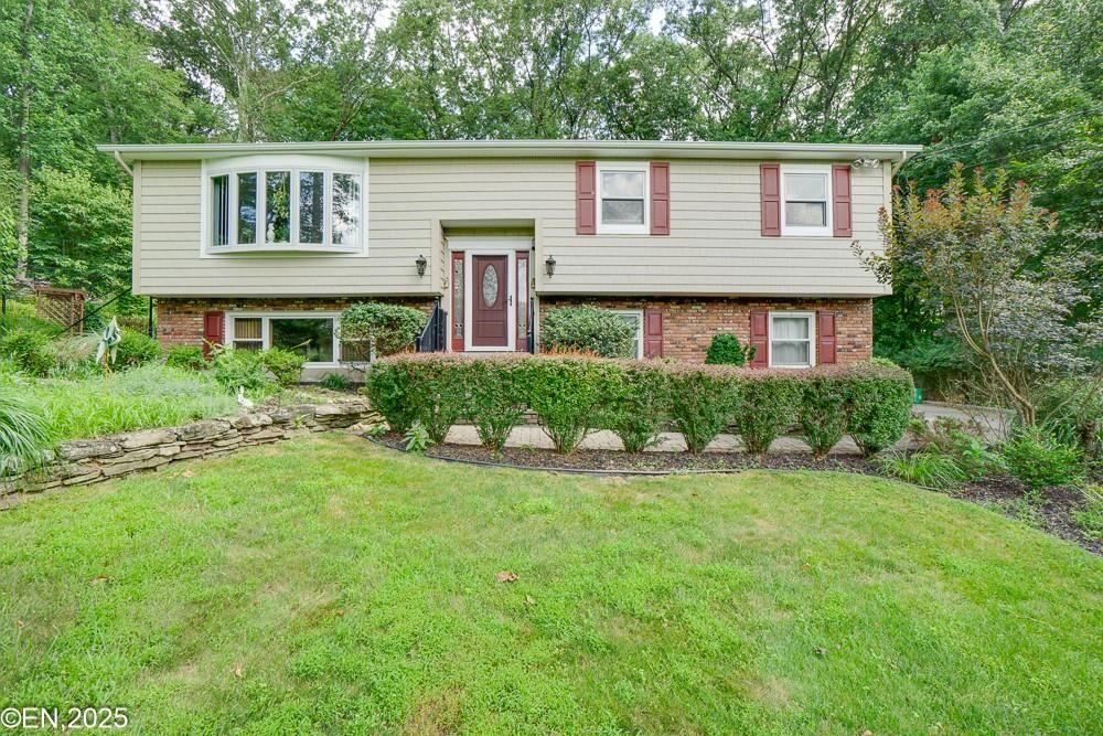 Property Photo:  193 Washington Avenue  NY 10983 