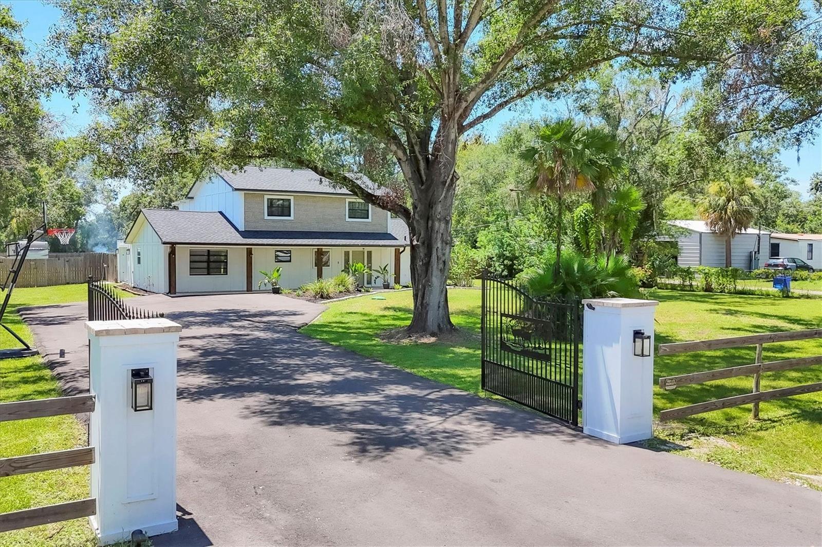 Property Photo: 2503 W Lake Drive FL 33598