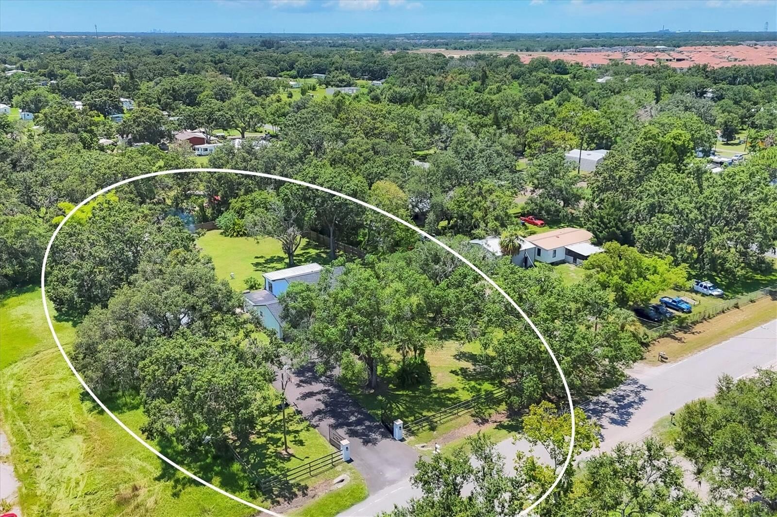 Property Photo:  2503 W Lake Drive  FL 33598 