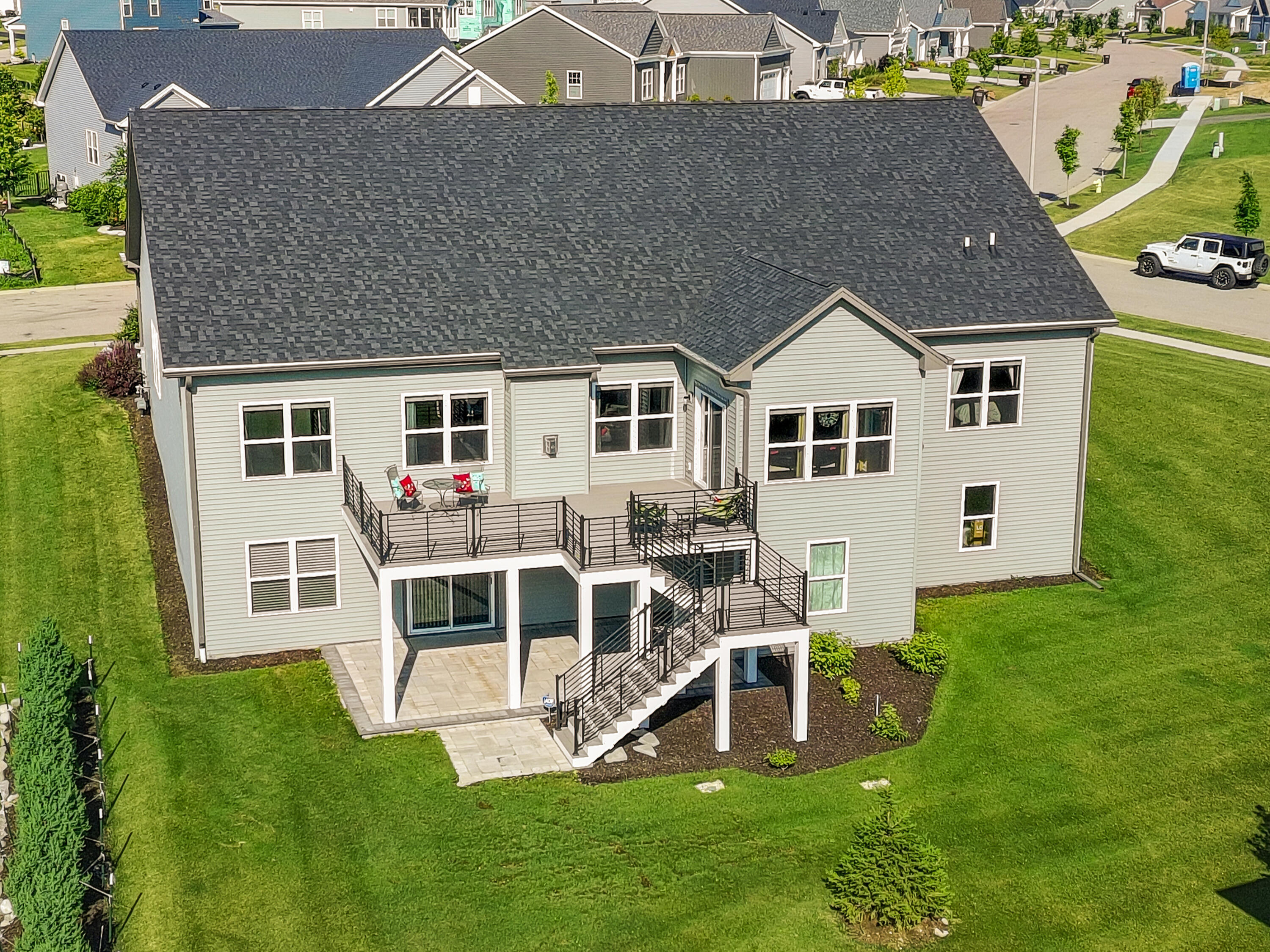Property Photo: 309 N Stone Ridge Dr WI 53147